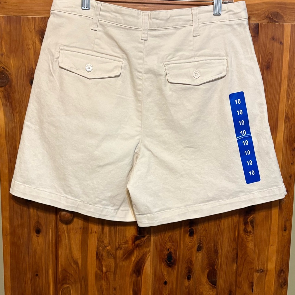 Banana Republic Pleat Front Shorts